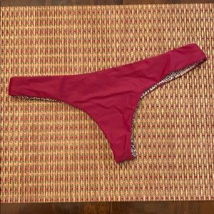 Acacia bottoms in maroon